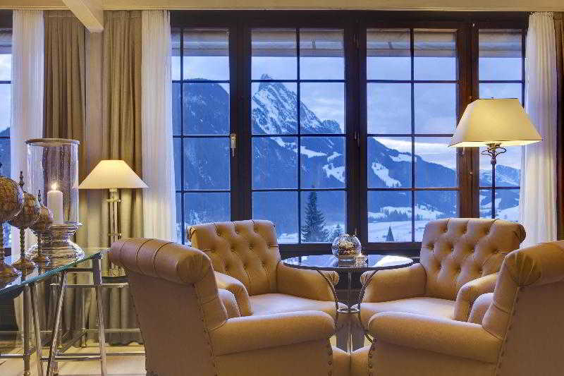 ホテル Huus Gstaad ザーネン エクステリア 写真